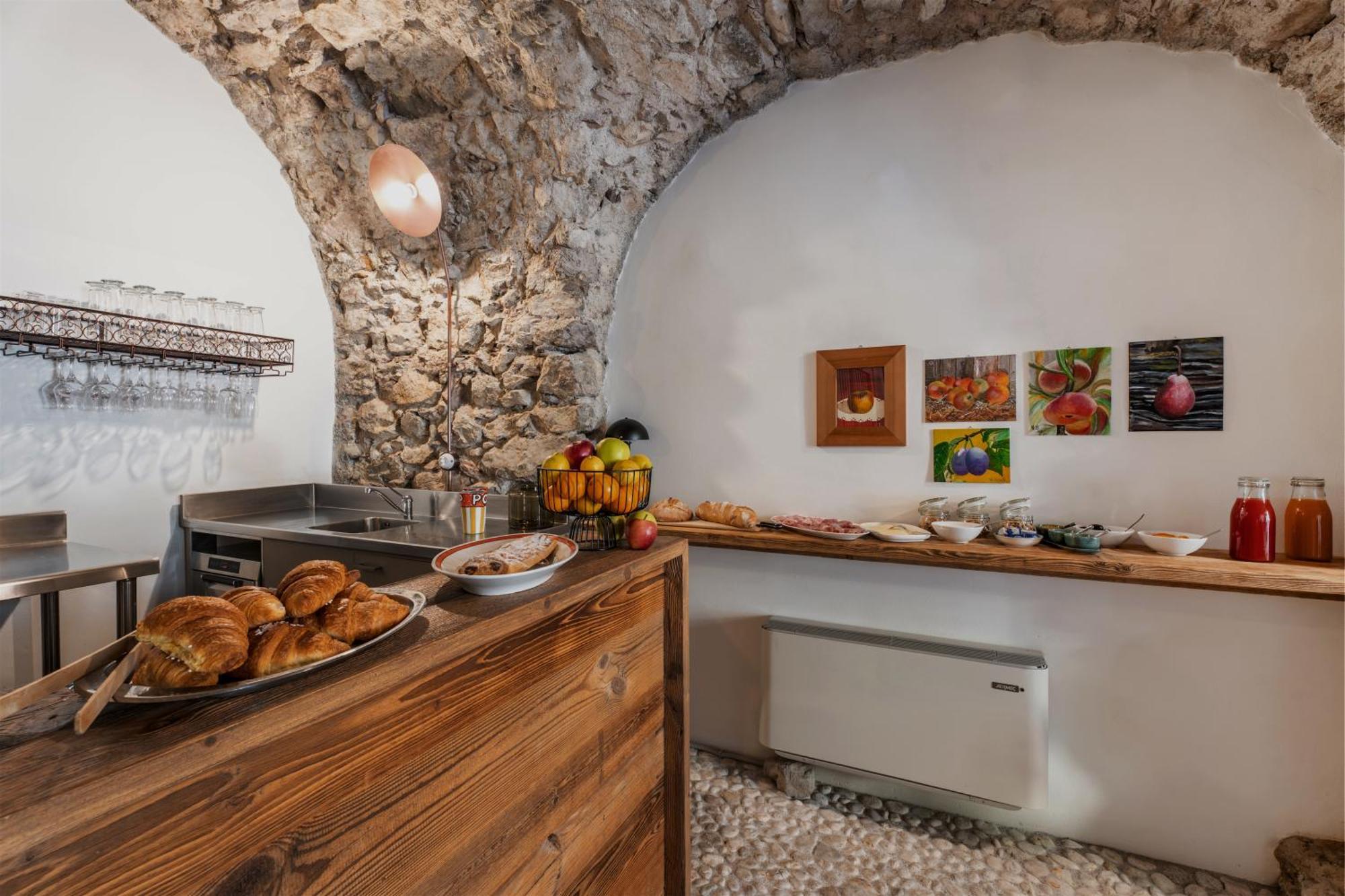 Pietra Rara Apartments Pietramurata Bagian luar foto